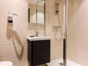 Apt cosy 4 pers, 2 ch, rénové, départ ski aux pieds - FR-1-545-12