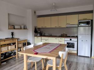 Appartement Pratique avec Balcon et Garage Privatif à Villard-de-Lans - FR-1-548-10