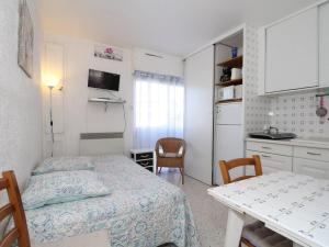 Appartements Studio Balaruc-les-Bains, 1 piece, 1 personne - FR-1-553-32 : photos des chambres