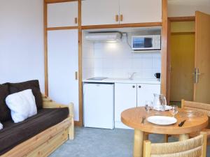 Studio cosy à Meribel, aux pieds des pistes, proche des commerces et restaurants, pour 2 personnes - FR-1-180-542