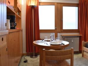 Studio cosy à Meribel, aux pieds des pistes, proche des commerces et restaurants, pour 2 personnes - FR-1-180-542
