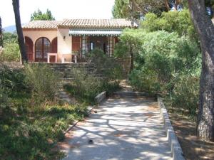 Villa climatisée 2 chambres avec terrasse et garage - FR-1-100-199
