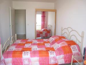 Appartements Appartement Cavalaire-sur-Mer, 2 pieces, 4 personnes - FR-1-100-224 : photos des chambres