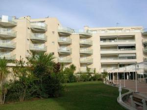 Appartements Appartement Cavalaire-sur-Mer, 2 pieces, 4 personnes - FR-1-100-233 : photos des chambres