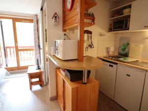 Appartement 5 pers. avec piscine, balcon, proche ski et village - FR-1-342-215