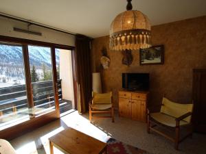 Appartements Studio cosy a Montgenevre - 4 pers, balcon, parking, navette gratuite, a 600m des pistes et commerces - FR-1-330D-110 : Appartement (4 Adultes)