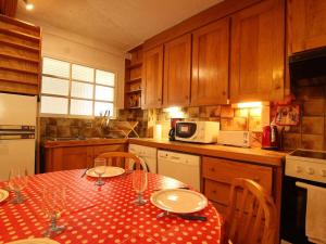 Appartement 6 pers. à Saint-Chaffrey avec balcon sud, parking, casier à skis et équipements complets - FR-1-330E-114