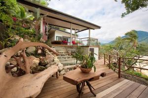 Crystal Bay Yacht Club Beach Resort