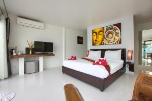 Crystal Bay Yacht Club Beach Resort