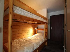 Charmant studio rénové à Chantemerle avec jardin, parking et WIFI, idéal pour 4 personnes - FR-1-330E-111