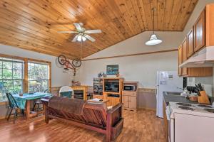 North Carolina Retreat with Hot Tub, Deck and Fire Pit