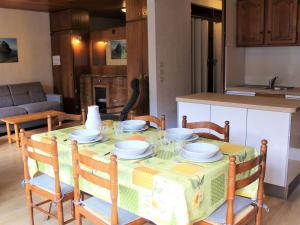 Studio cabine 6 couchages à Vars Les Claux, proche pistes et commerces - FR-1-330B-96