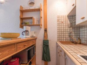 Studio chaleureux avec balcon à Serre-Chevalier, parking et casier à ski – 4 personnes - FR-1-330E-3