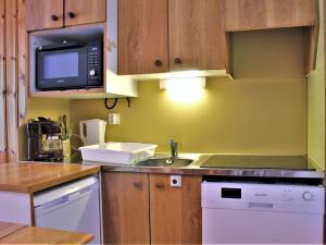 Appartement cosy 2 pièces, 6 couchages, pied des pistes, Risoul 1850 - FR-1-330-495