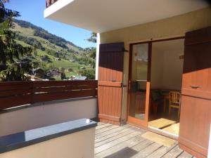 Appartement familial à Arêches-Beaufort - 6 pers, 3 chambres, terrasse, piscine, proche ski et village - FR-1-342-166