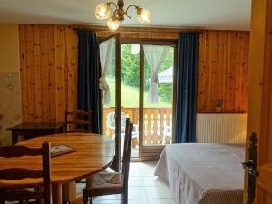 Appartement calme 4 pers, pied des pistes avec parking - FR-1-342-160