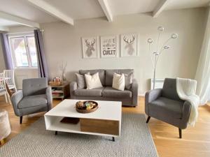 Mountain view fully renovated 6-8 people condo