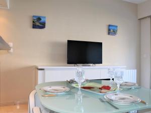 Charmant 2P en bord de mer, 4 couchages, marina, proche gare et centre, parking vélos et scooters - FR-1-252A-9