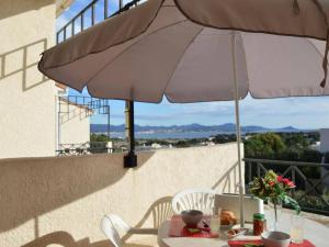 St-Aygulf : Mezzanine 4 pers, terrasse, parking, lave-linge, animaux bienvenus - FR-1-226A-13