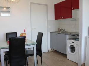 Studio Moderne avec Terrasse, Plage à 150m, Clim, Jardin et Tennis - FR-1-252A-5
