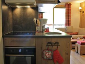 Appartement cosy 2 pièces avec piscine, sauna, proche pistes et commerces à Risoul 1850 - FR-1-330-474