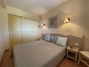 Appartement 2 pièces, 5 pers., jardin, résidence calme avec piscine et tennis - FR-1-226-380