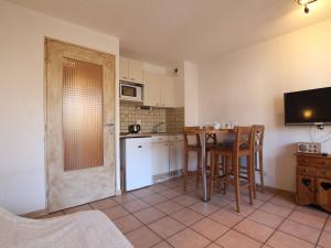 Appartements Appartement Briancon, 1 piece, 4 personnes - FR-1-330C-53 : photos des chambres