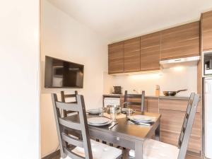 Appartements Monetier les Bains - Studio Montagne 4 Pers, Renove, Balcon, Parking - FR-1-330F-134 : photos des chambres