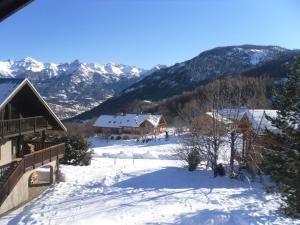 Chalets Chalet Puy Saint Vincent 1400, 5 pieces, 8 personnes - FR-1-330G-60 : photos des chambres