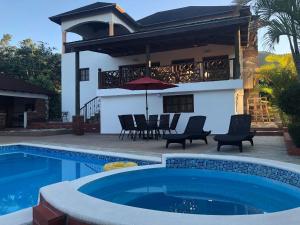 Villa Amila By Hospedify Hermosa Villa para 20 personas y a 4 minutos del Río de Jarabacoa