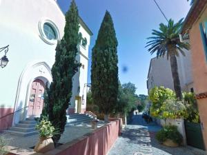 Appartements Le Lavandou : T2 avec 4 couchages, terrasse, parking en option, animaux admis - FR-1-251-212 : photos des chambres