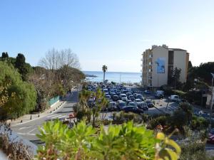 Appartements Appartement 2 pieces, climatise, 100m plage, parking, Le Lavandou - FR-1-251-218 : photos des chambres