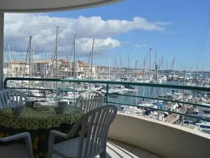 Fréjus: Appt 2P, 5 pers, Piscine, Plage à 150m, Parking, Animaux OK - FR-1-226A-357 - 弗雷瑞斯 Fréjus: Appt 2P, 5 pers, Piscine, Plage à 150m, Parking, Animaux OK - FR-1-226A-357 - 弗雷瑞斯