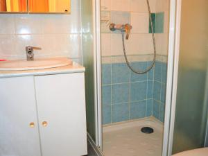 Appartements Studio au Lavandou avec Terrasse Sud, Climatisation et Garage - FR-1-251-223 : photos des chambres