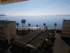 Appartement en bord de mer avec ascenseur - Le Lavandou - FR-1-308-77 - 勒拉旺杜