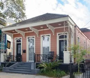 Beautifully updated New Orleans home - Terrytown