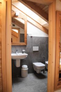 Camera Matrimoniale/Doppia con Letti Singoli con Vista Montagna