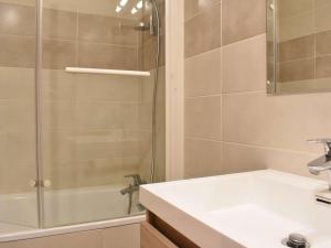 Charmant 2 pièces pour 4 à Méribel, à proximité des pistes, commerces et navette - FR-1-180-368