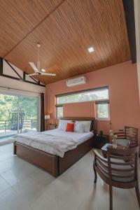 SaffronStays Wildernest - 2-BR Dehradun villa with gazebo, barbecue and mountain views