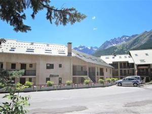 Appartements Appartement Le Monetier-les-Bains, 1 piece, 4 personnes - FR-1-330F-52 : photos des chambres