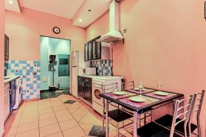Standard Studio - Fontanka river embankment, 54 room in Oksana's Apartments