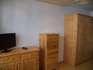 Appartements Studio cosy pour 4 pers avec balcon, parking et animaux acceptes a Montgenevre - FR-1-266-72 : Studio