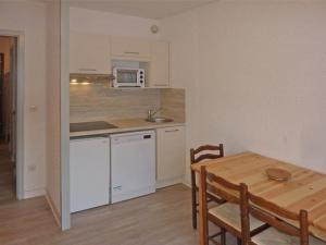 Studio 4 pers, skis aux pieds, terrasse sud-ouest, face patinoire - Les Orres - FR-1-322-284