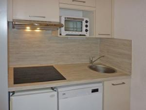 Studio 4 pers, skis aux pieds, terrasse sud-ouest, face patinoire - Les Orres - FR-1-322-284