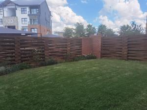 Three Bedroom Apartment At The Blyde