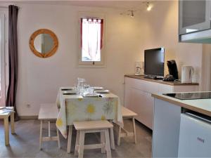 Appartements Appartement 2 pieces cabine - 6 couchages - Risoul 1850 - FR-1-330-152 : photos des chambres