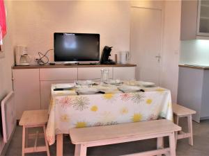 Appartements Appartement 2 pieces cabine - 6 couchages - Risoul 1850 - FR-1-330-152 : photos des chambres