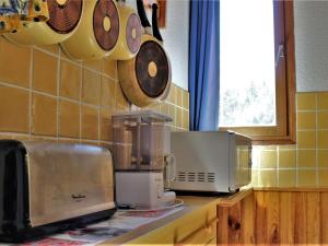 Studio cabine au calme, pieds des pistes, 4 couchages - Risoul 1850 - FR-1-330-234