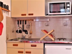 Appartements Appartement cosy avec 5 couchages, centre de station Risoul 1850, proche remontees et commerces - FR-1-330-162 : photos des chambres