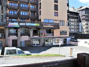 Appartement cosy avec 5 couchages, centre de station Risoul 1850, proche remontées et commerces - FR-1-330-162